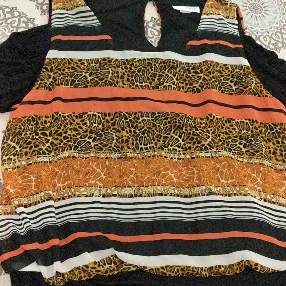 WOMENS COLD SHOULDER LIGHTWEIGHT DRESSY SHIRT